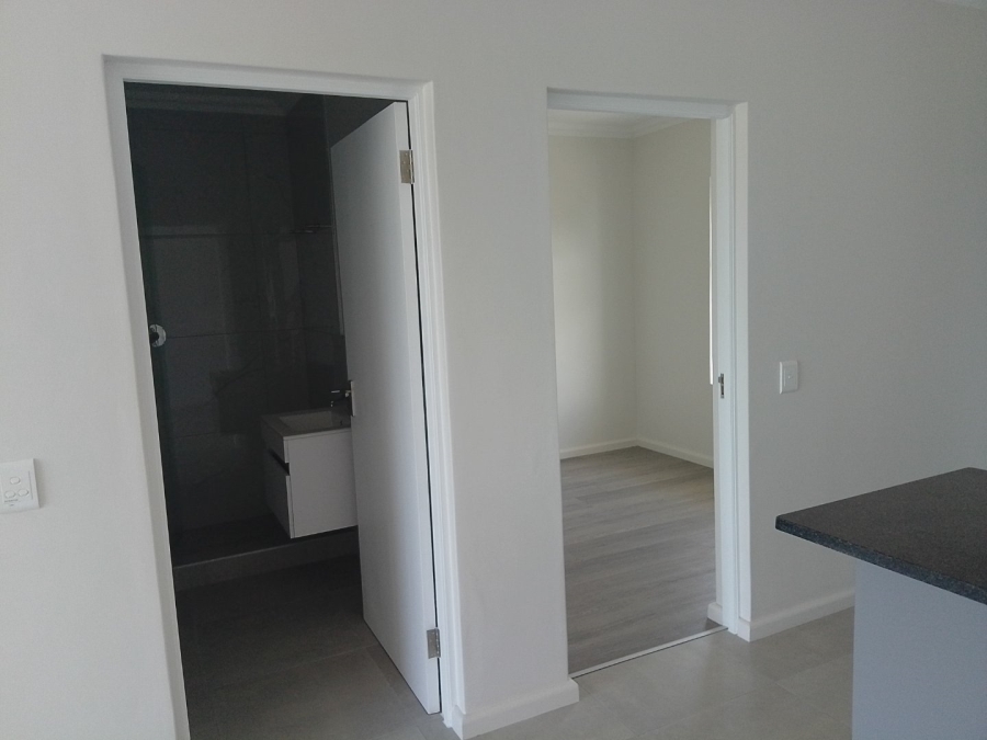 2 Bedroom Property for Sale in Flamingo Vlei Western Cape
